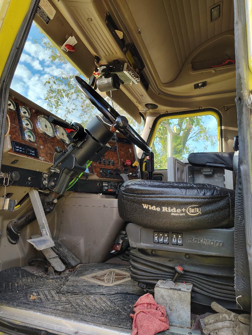 2005 INTERNATIONAL 9900i - Image 10